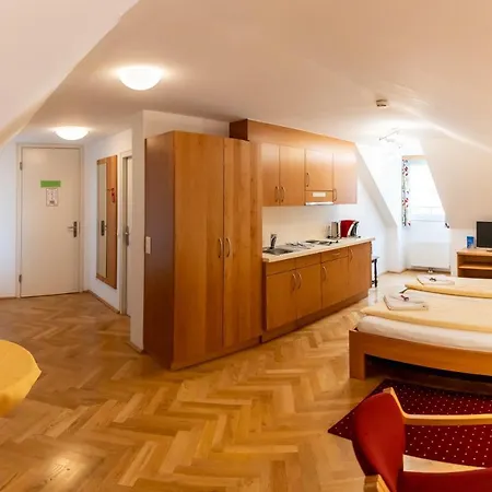 Gaestehaus Im Priesterseminar Affittacamere Salisburgo