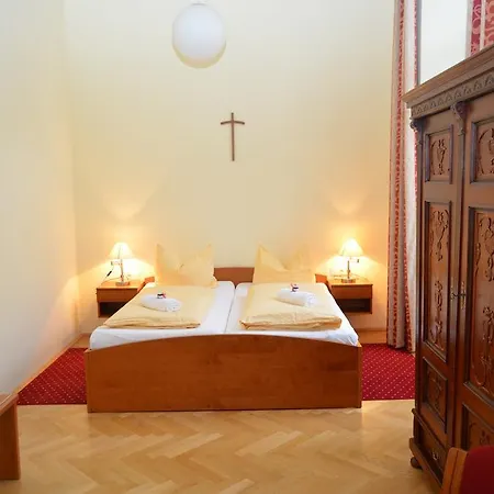 Gaestehaus Im Priesterseminar 3* Salisburgo