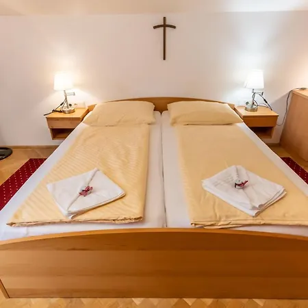 Gaestehaus Im Priesterseminar 3*