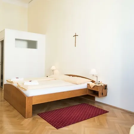 Gaestehaus Im Priesterseminar Pensjonat